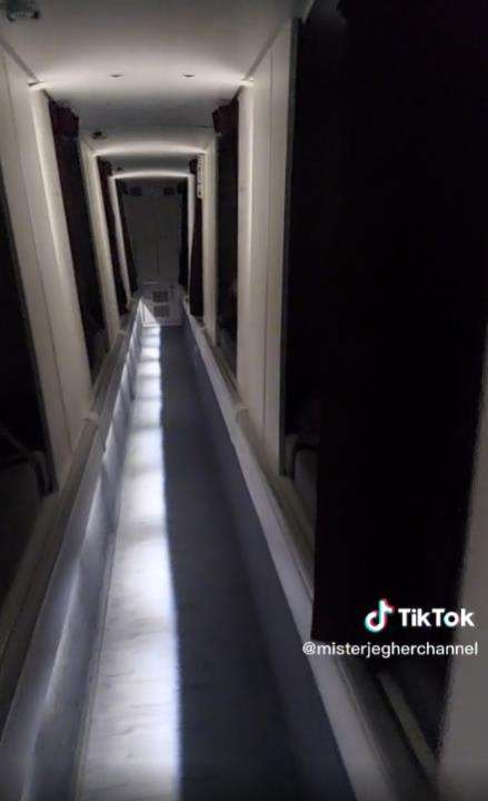 Mengintip tempat 'bobok' pramugari, ternyata begini.
