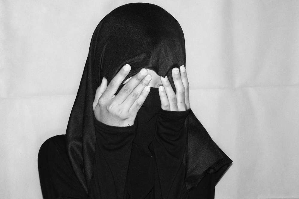 Niat Hati Menggoda Ulama Soleh, Wanita Cantik ini Malah Nangis dan Bersolek Lagi