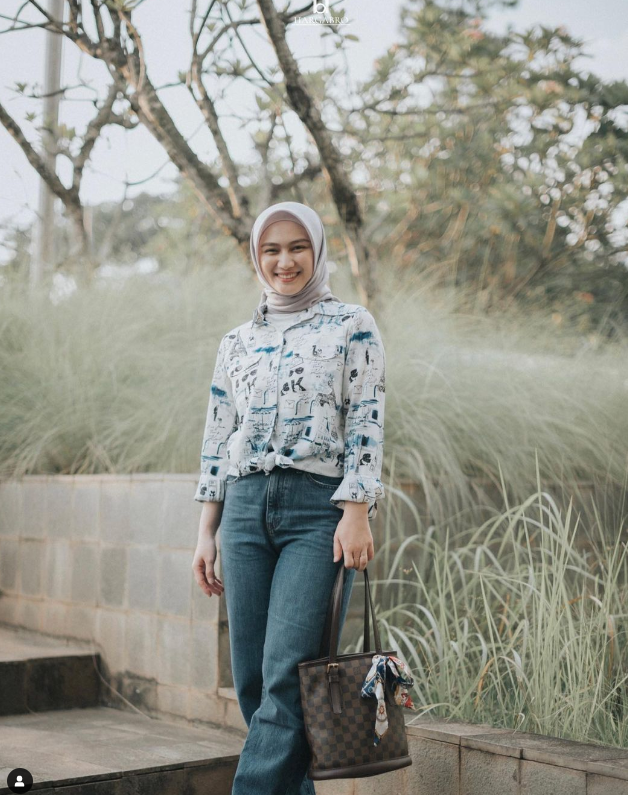 Instagram @melodylaksani92