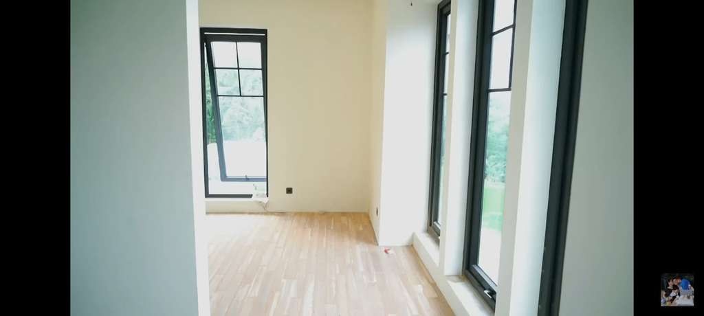 Potret Villa Milik Titi dan Tian Potret Villa Milik Titi dan Tian