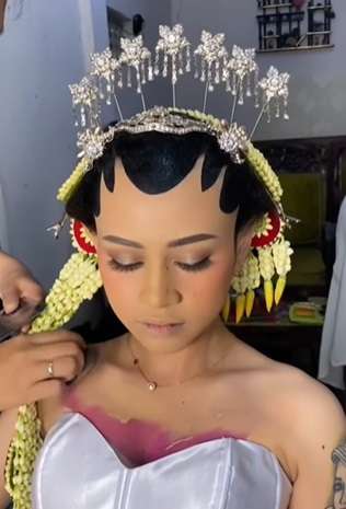 Pengantin Minta MUA Tutupi Tatonya
