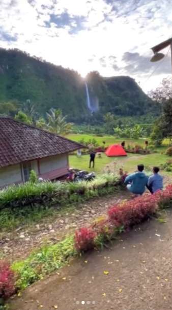 Viral di Medsos, Rumah Abah Jajang yang Pernah Ditawar 2,5 Miliar Diserbu Vlogger Sampai Ada yang Camping