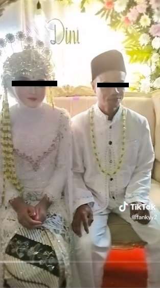 Begini Jadinya Kalau Pengantin yang Dirias Cuma Wajahnya, Tangan Sama Muka Beda Warnanya Begini Jadinya Kalau Pengantin yang Dirias Cuma Wajahnya, Tangan Sama Muka Beda Warnanya