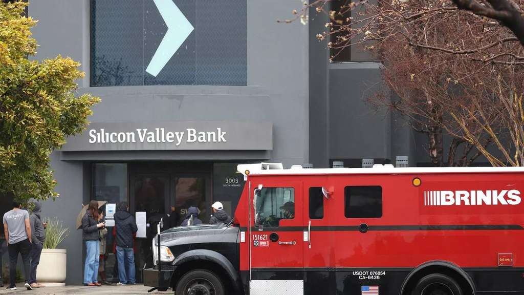 Kantor Silicon Valley Bank tutup setelah terjadi