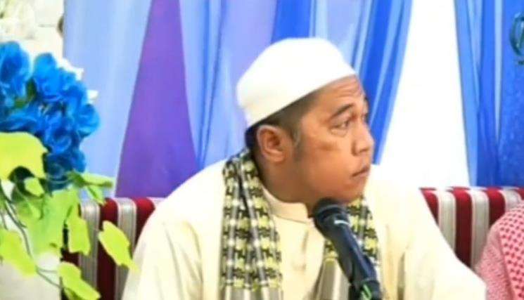 Ustadz diminta beri sambutan eh tahunya cuma disuruh baca salam saja.
