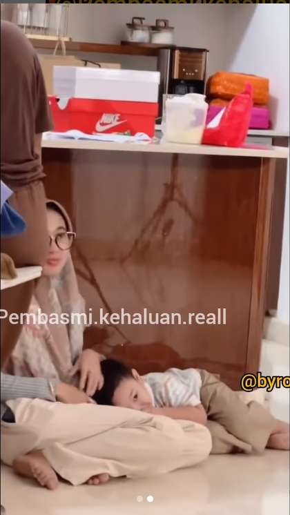 Kedekatan Gala Sky dan Ida pengasuhnya