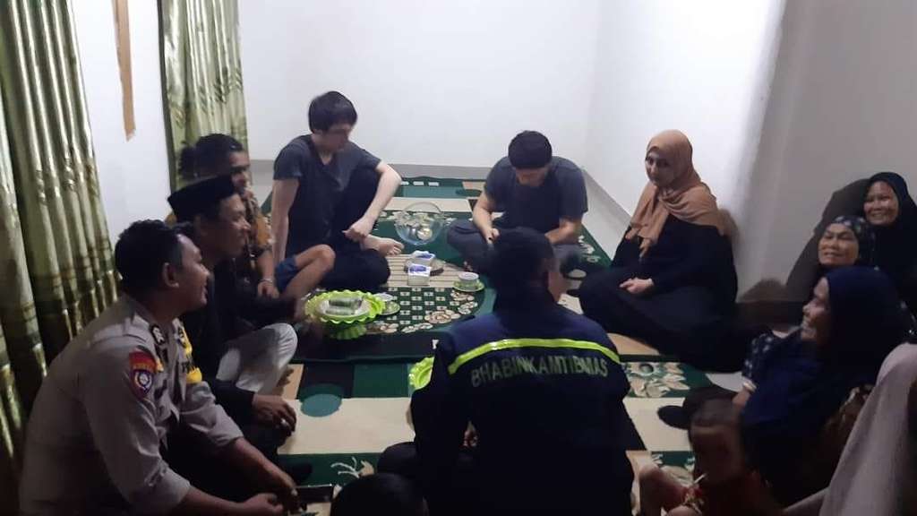Pemuda Prancis lamar gadis Polewali Mandar.