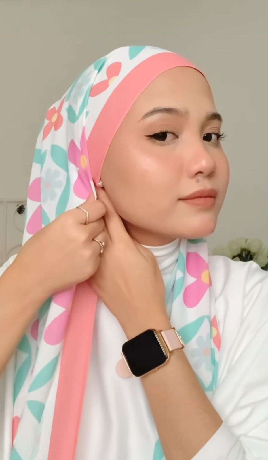 Pashmina Motif untuk Lebaran, Bikin Look Auto Stylish