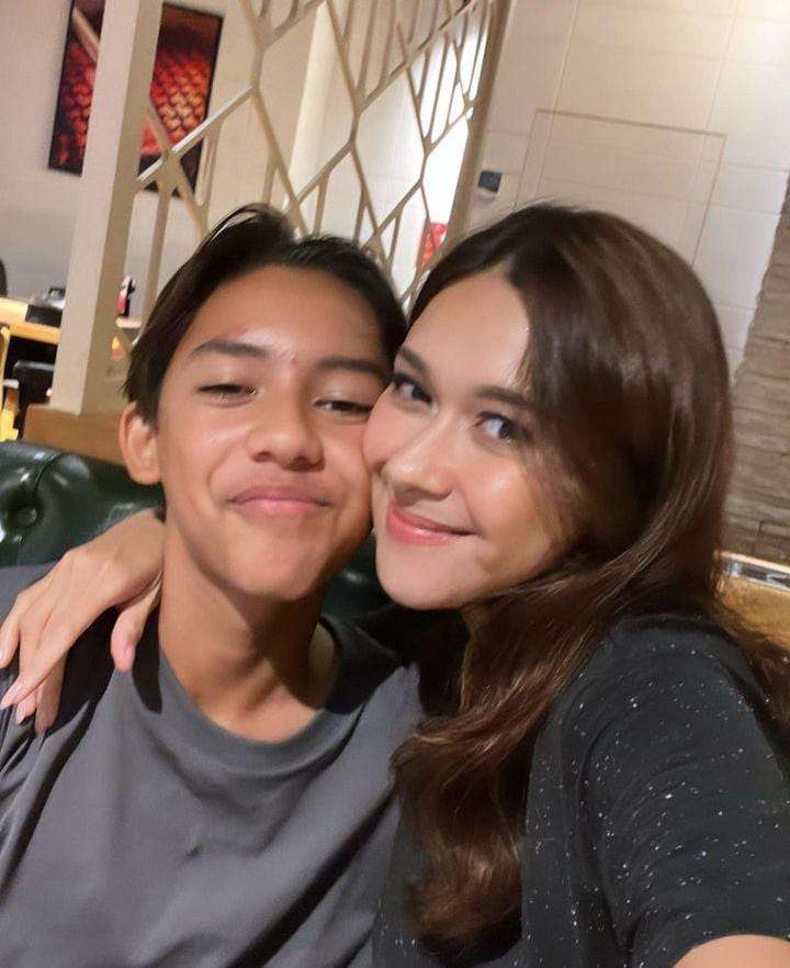 Nana Mirdad dan Sang Putra