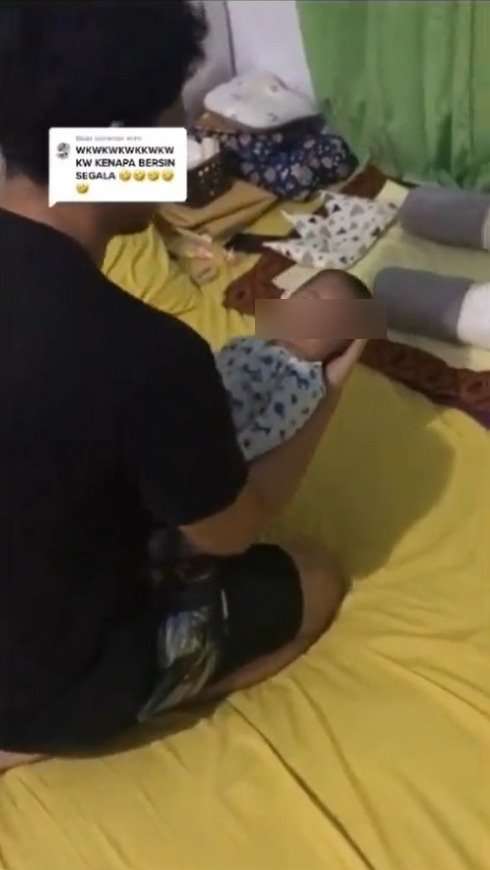 Gara-Gara Bersin, Perjuangan Bapak Menidurkan Anak Langsung Gagal Total, Warganet: Mulai dari 0 Ya Pak!
