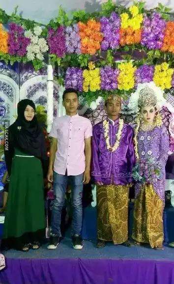 Makeup gagal pengantin wanita di pernikahannya.