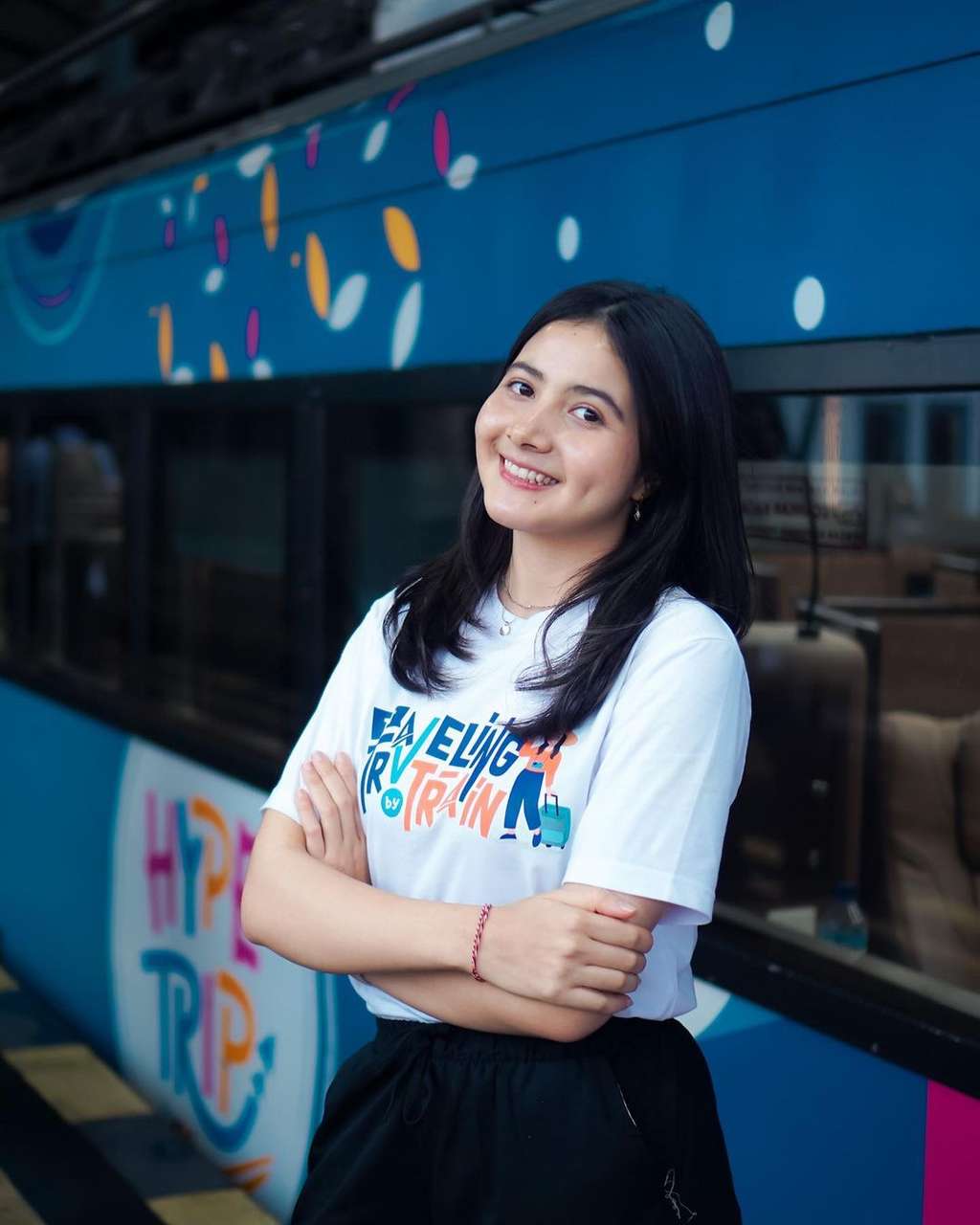 Potret Bulan Sutena Potret Bulan Sutena