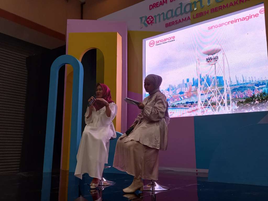 Azalea selaku influencer di acara Dream Day Festival Ramadan 2023