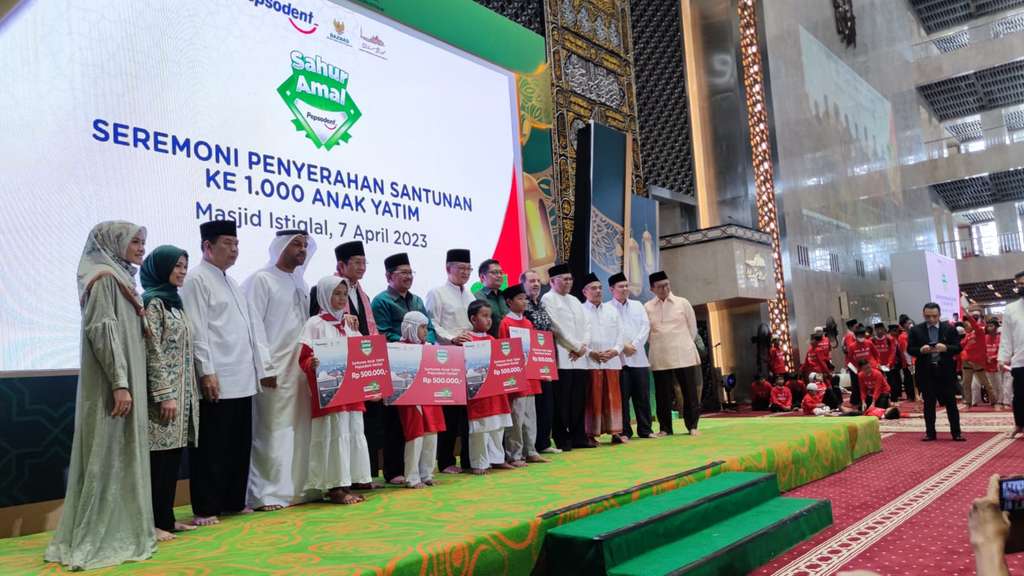 Santunan 1.000 Anak Yatim Pada Acara Pepsodent Sahur Amal