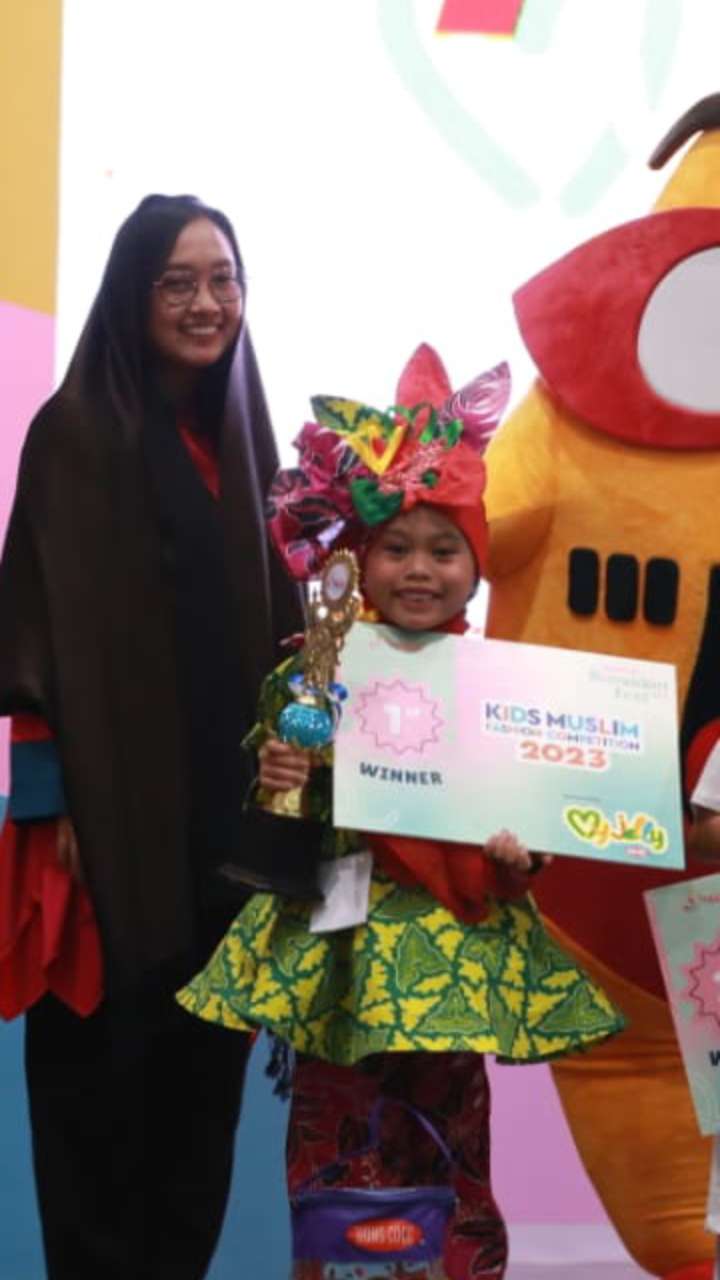 Juara Pertama Kids Muslim Fashion Competition Dream Day 2023