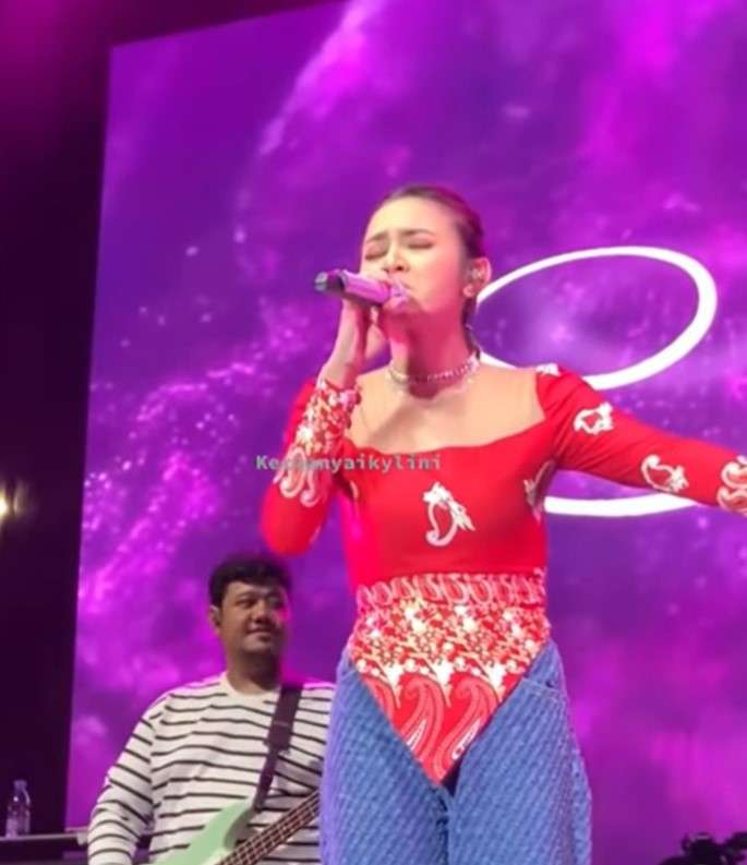 Mahalini nyanyi lagu religi