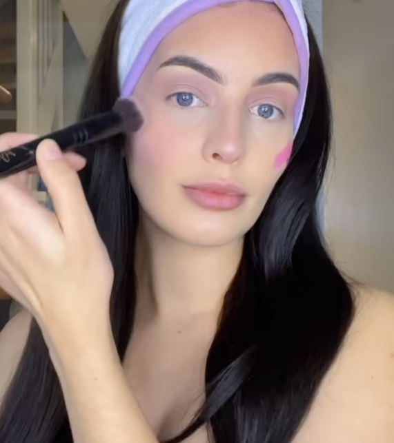Meratakan Makeup
