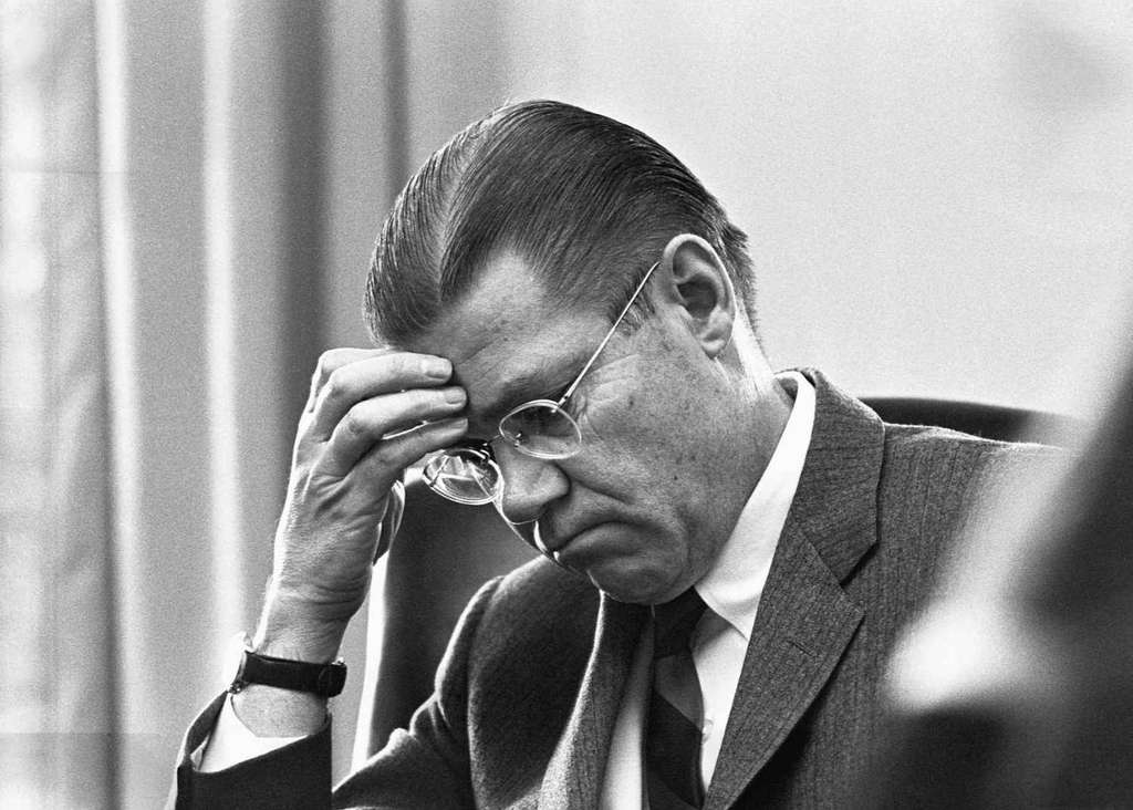 Robert McNamara, Menteri Pertahanan AS di awal perang Vietnam Robert McNamara, Menteri Pertahanan AS di awal perang Vietnam