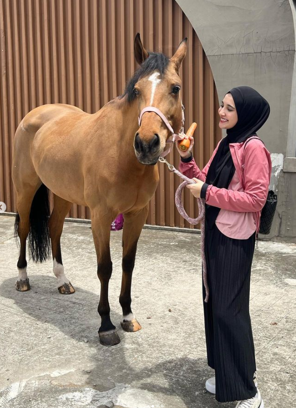 Zaskia Sungkar/ Instagram @zaskiasungkar15