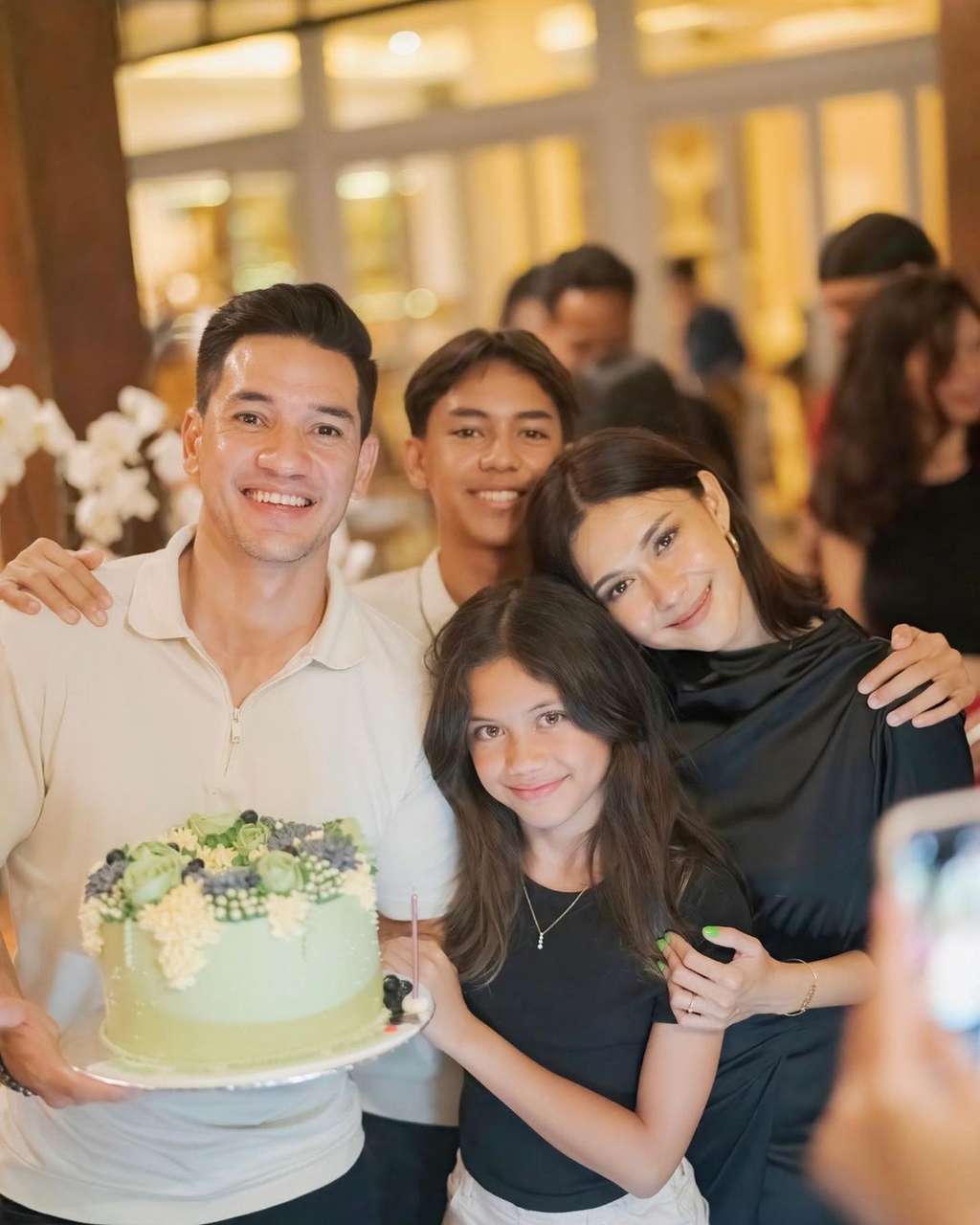 Potret Ulang Tahun Nana Mirdad