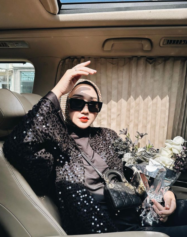 Instagram @dianpelangi