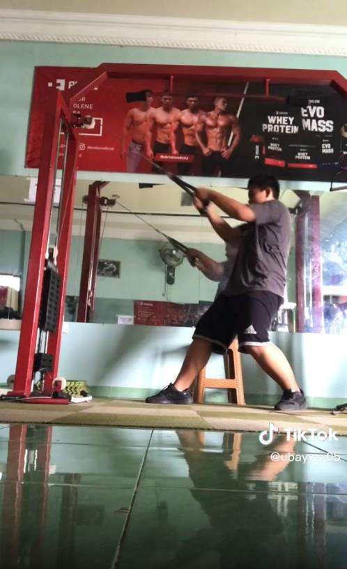 Transformasi berat badan pemuda yang malu gendut sejak SMA.