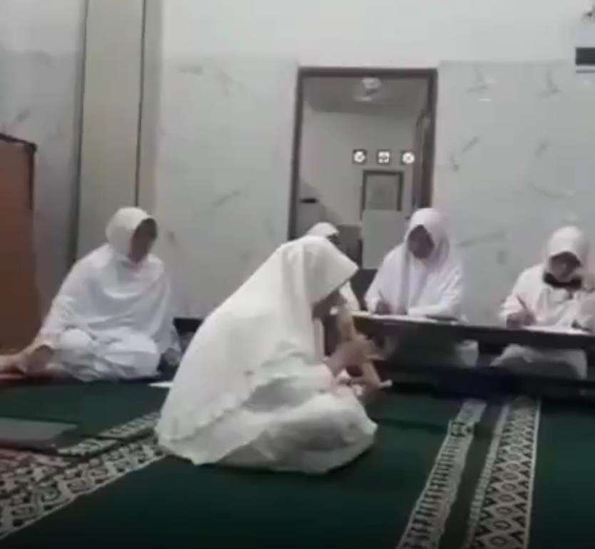 Detik-detik ibu jemaat taklim meninggal pas khataman Alquran.