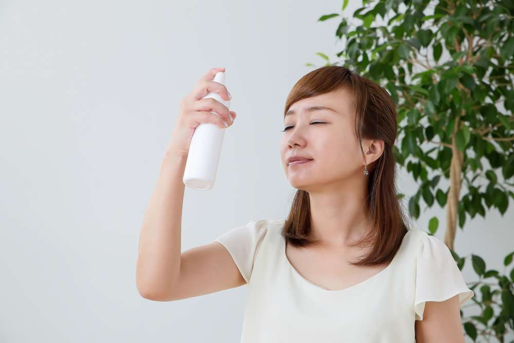 Memakai Setting Spray