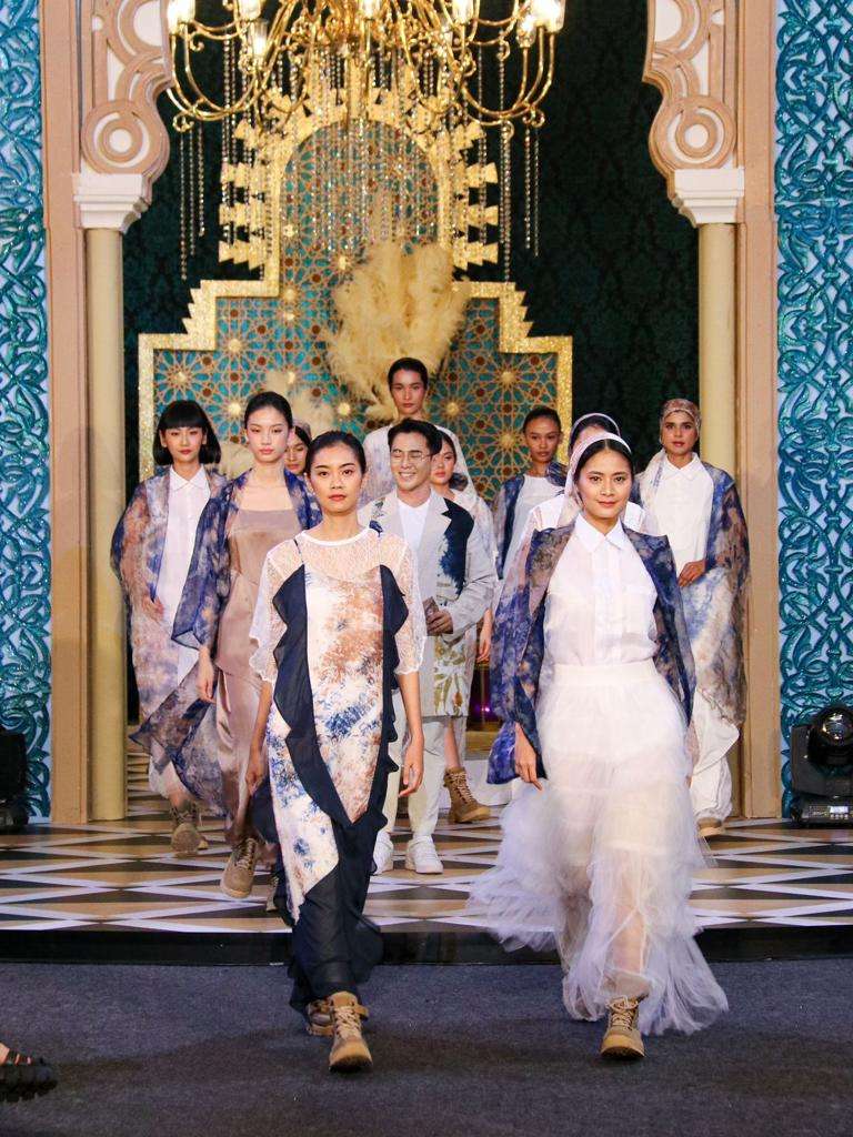 Raya Fashion Parade