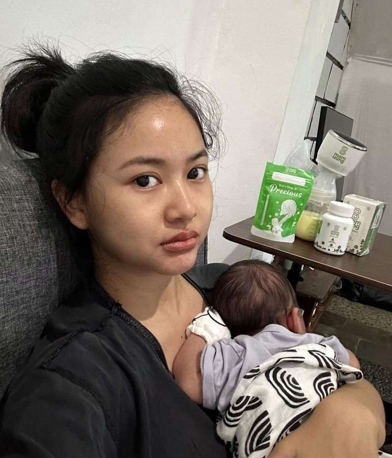 Potret Adinda polos tanpa riasan makeup