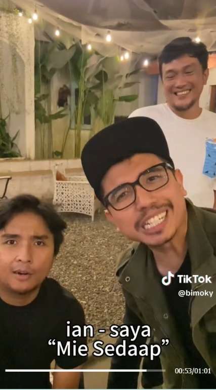 Sering Dengar Suaranya, Ternyata ini Sosok Dibalik Pengisi Suara Berbagai Iklan di Tv dan Radio