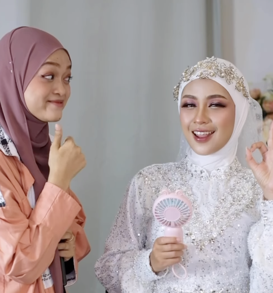 Memakai Kipas Angin Portable
