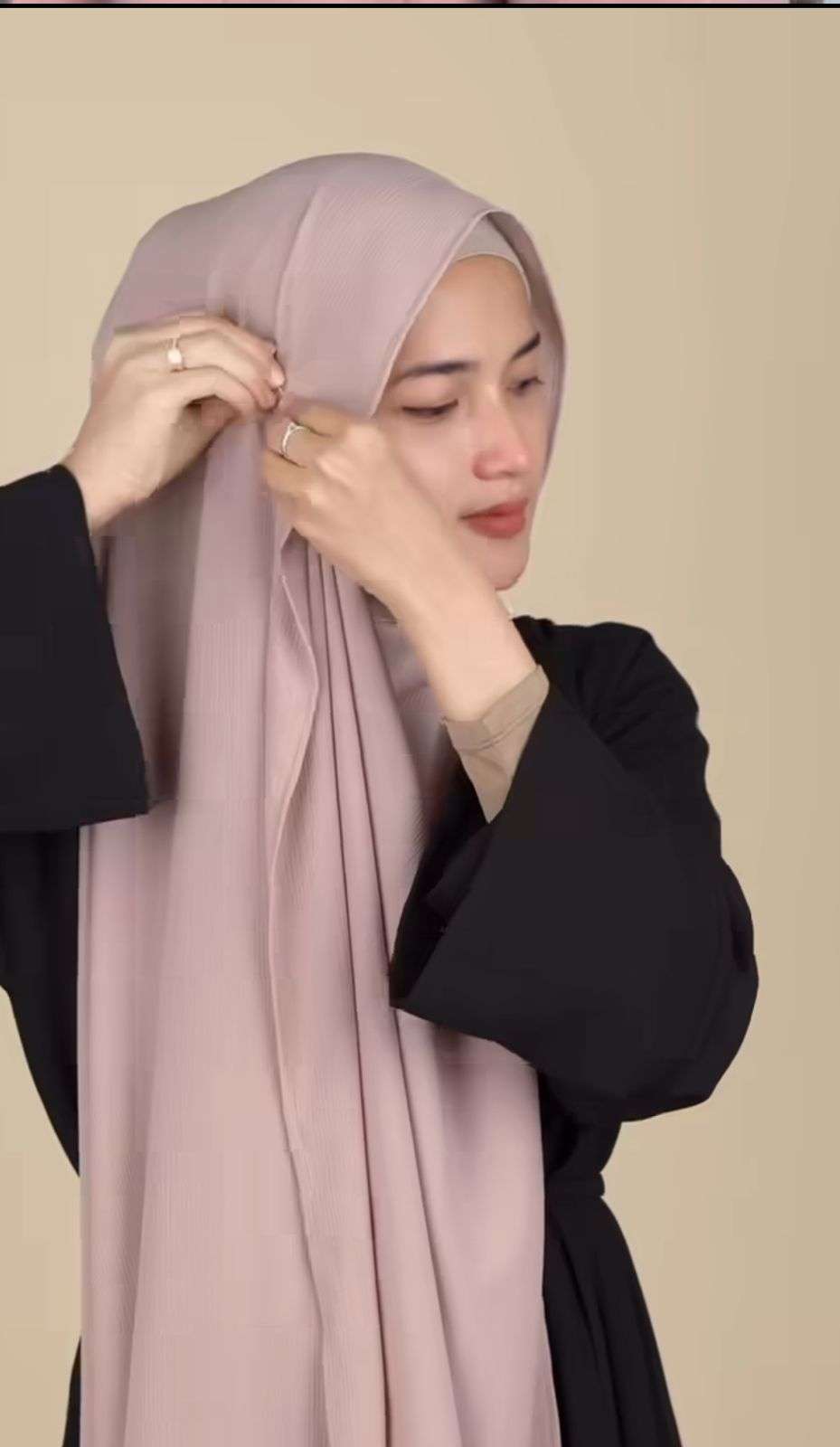 Flowy Pashmina Curve, Cuman Butuh Satu Jarum Pentul