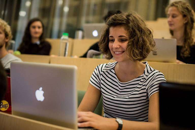 Pendidikan dasar dan pendidikan tinggi di Denmark bisa ditempuh secara gratis seperti halnya layanan kesehatan