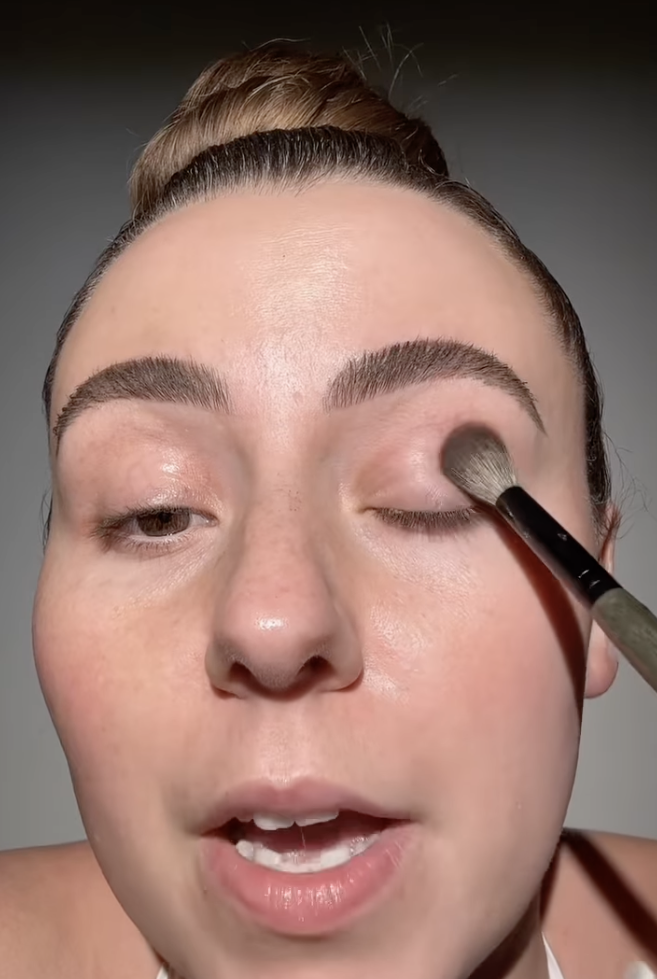 Memakai Translucent Powder