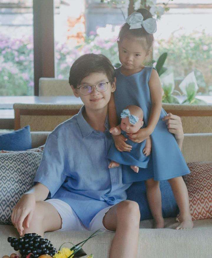 Potret anak Farah Quinn