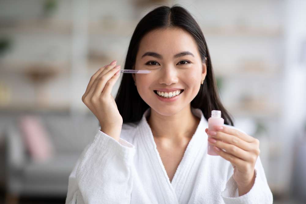 Memakai Serum