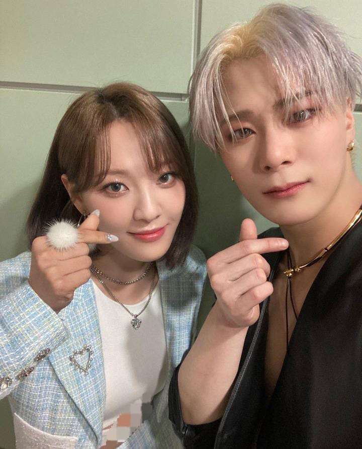 Potret Moonbin ASTRO dan Sang Adik