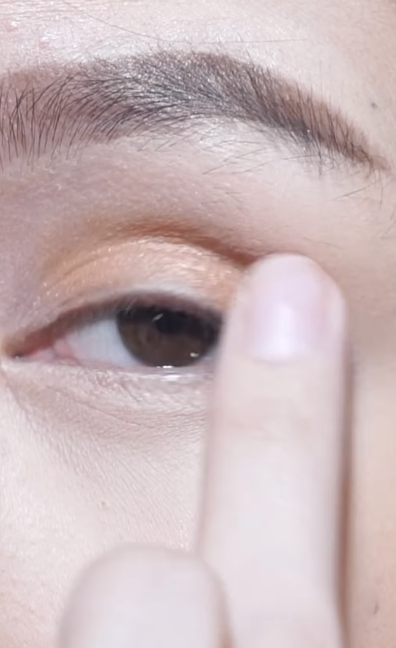 Memakai Eyeshadow