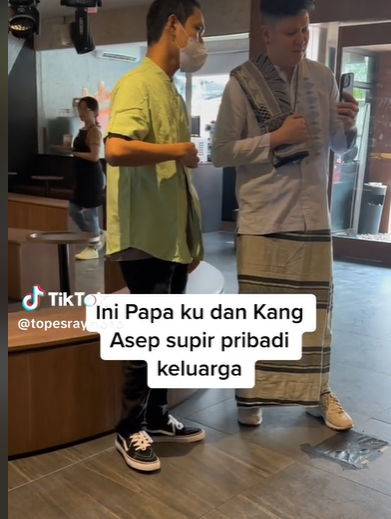 TikTok @topesraymond