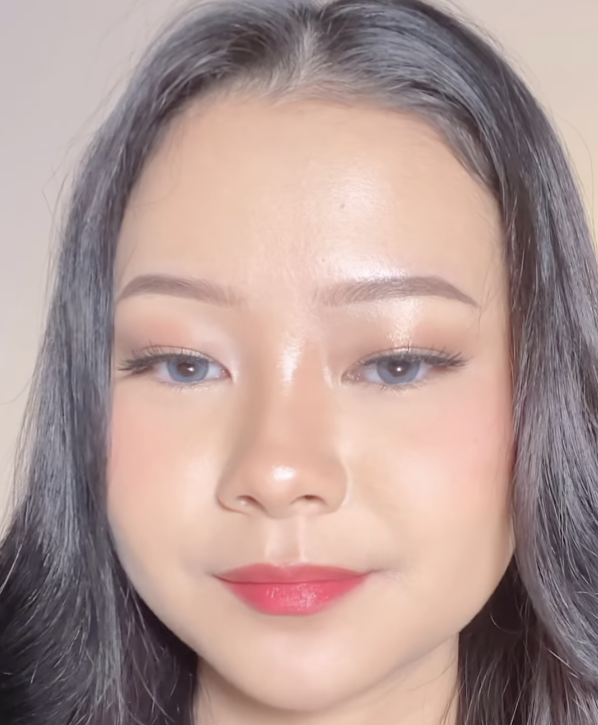 Memakai Lip Tint