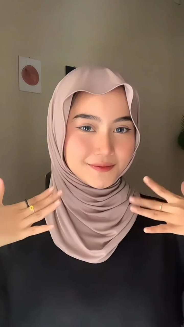 TikTok @fashionhijabcenter