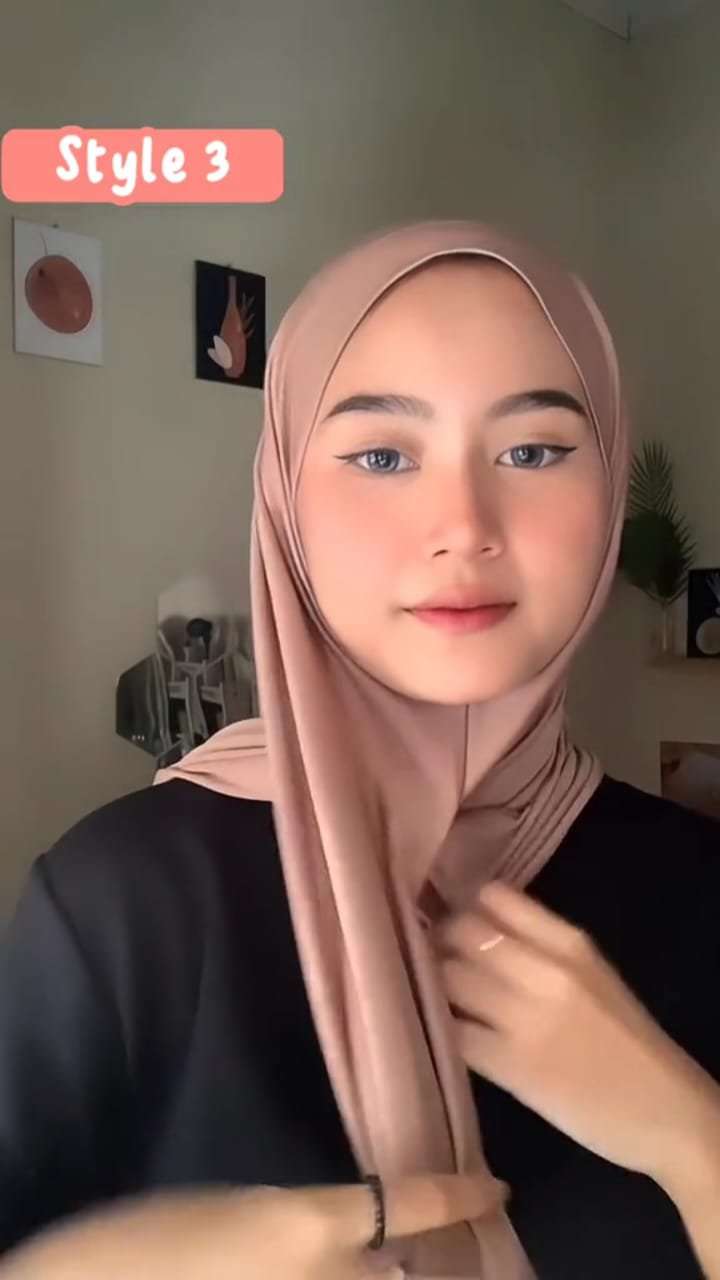 TikTok @fashionhijabcenter