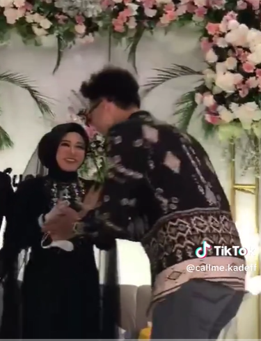 TikTok @callme.kadef