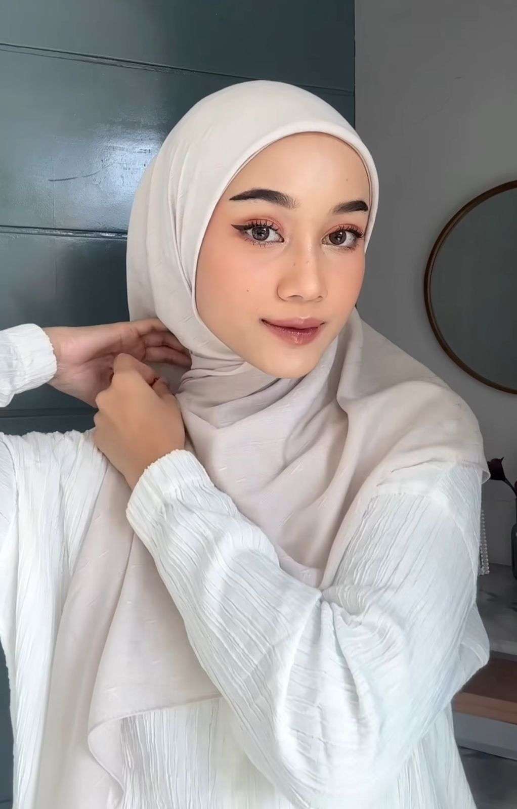 Sweet Style dengan Hijab Square, Look Auto Cantik