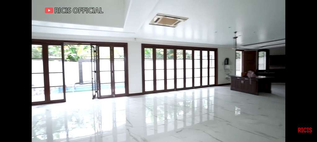Potret Rumah Baru Ria Ricis dan Suami