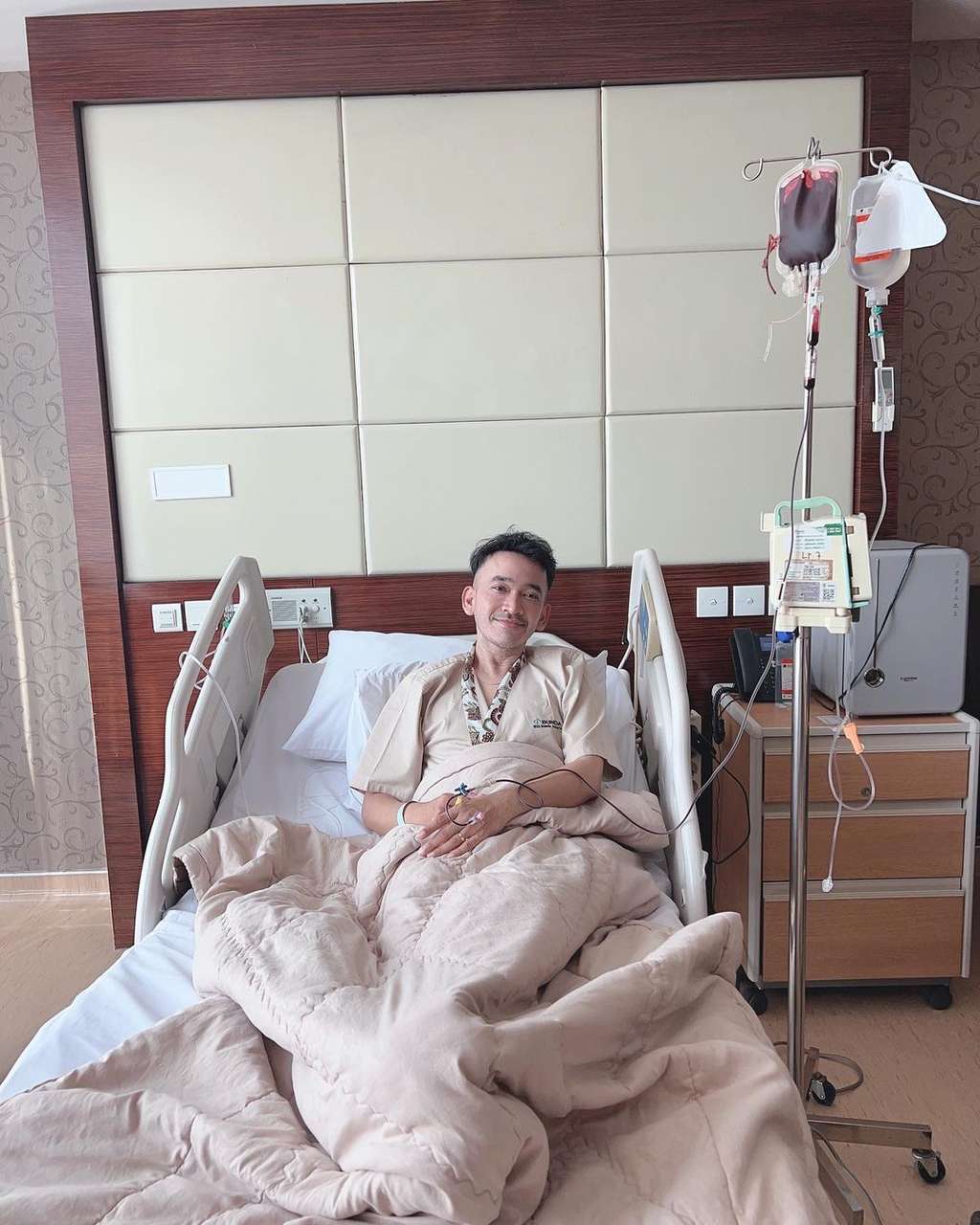 Ruben Onsu dirawat di rumah sakit