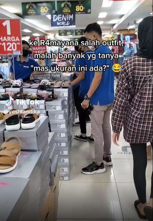 Viral salah kostum bajunya sama dengan seragam karyawan Ramayana.
