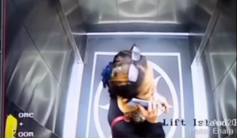 wanita jatuh di lift wanita jatuh di lift