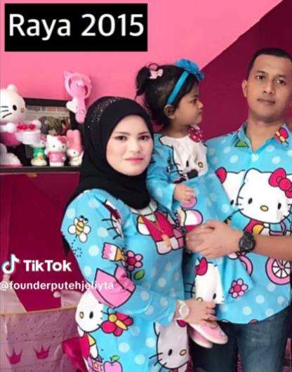 Baju Lebaran unik bertema Hello Kitty.